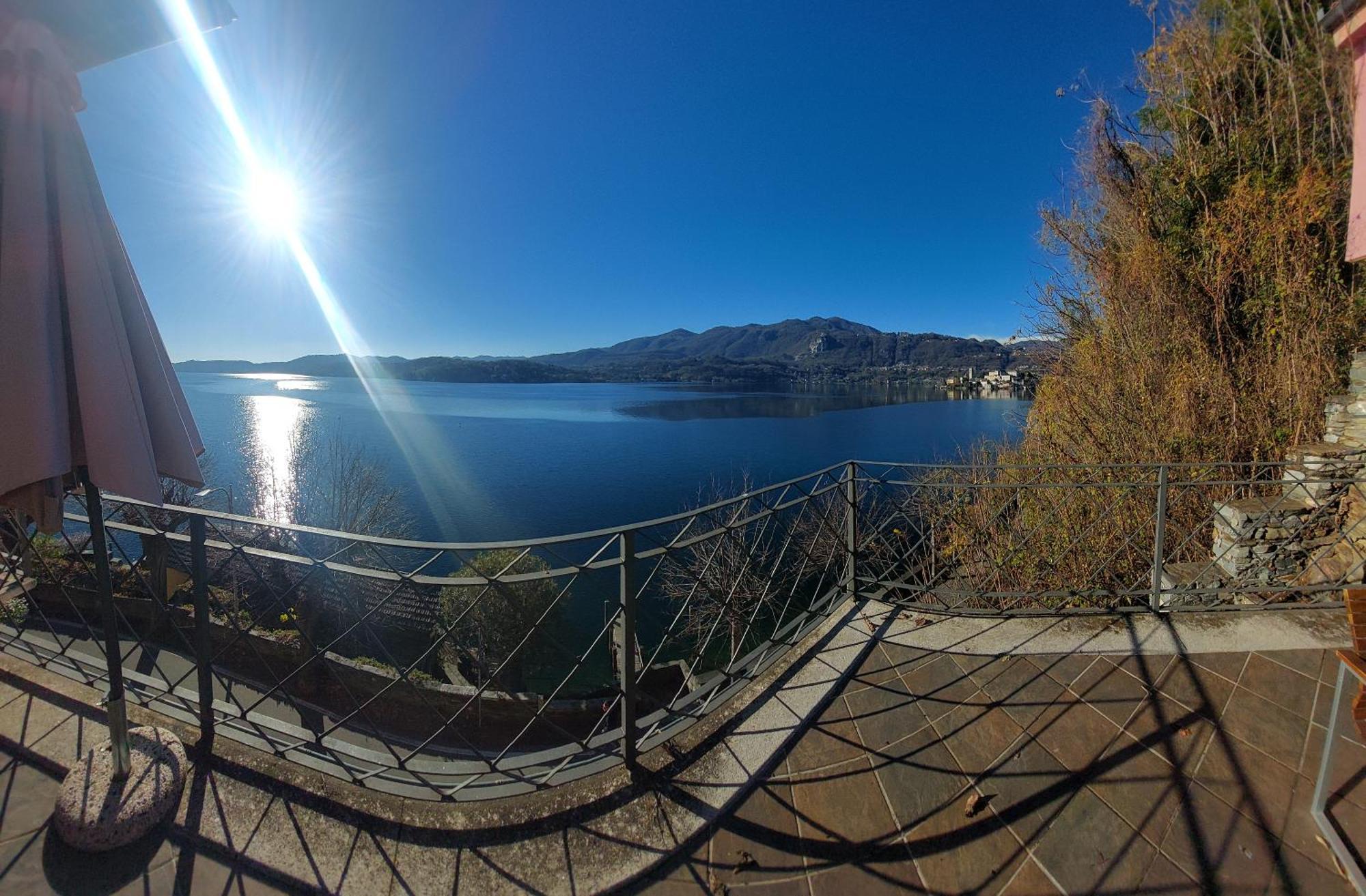 Casa Sul Lago Orta Орта-Сан-Джулио Экстерьер фото
